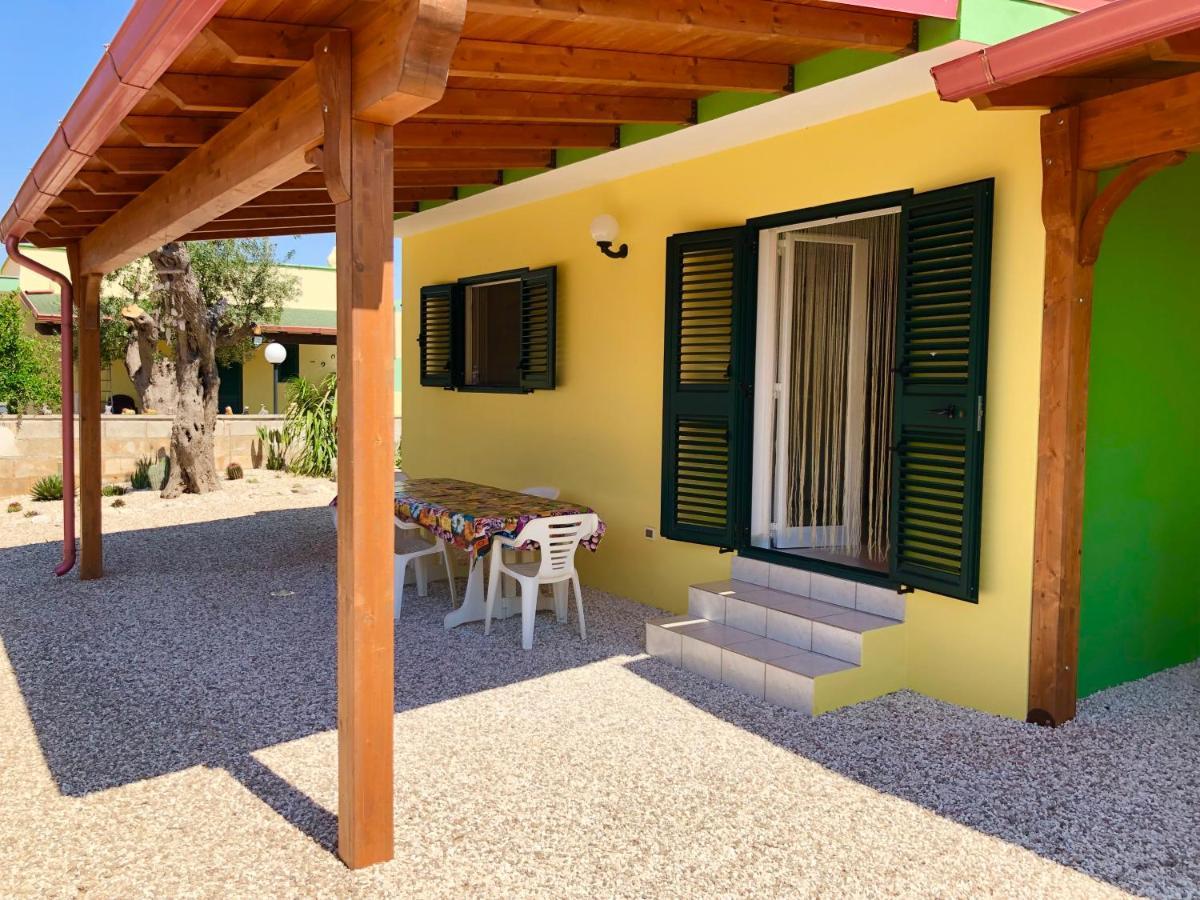 Villette Vacanze - Vie Russe Marina Di Pescoluse Ngoại thất bức ảnh