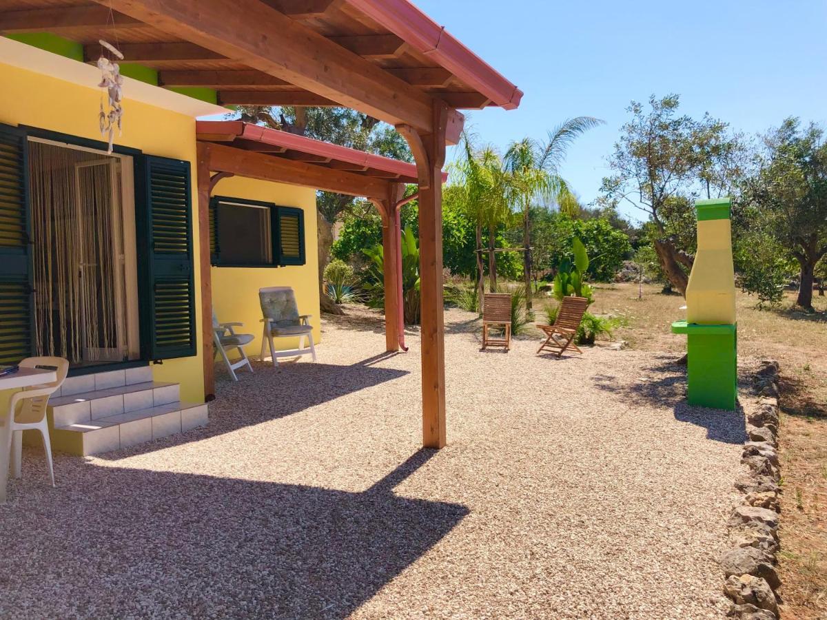 Villette Vacanze - Vie Russe Marina Di Pescoluse Ngoại thất bức ảnh
